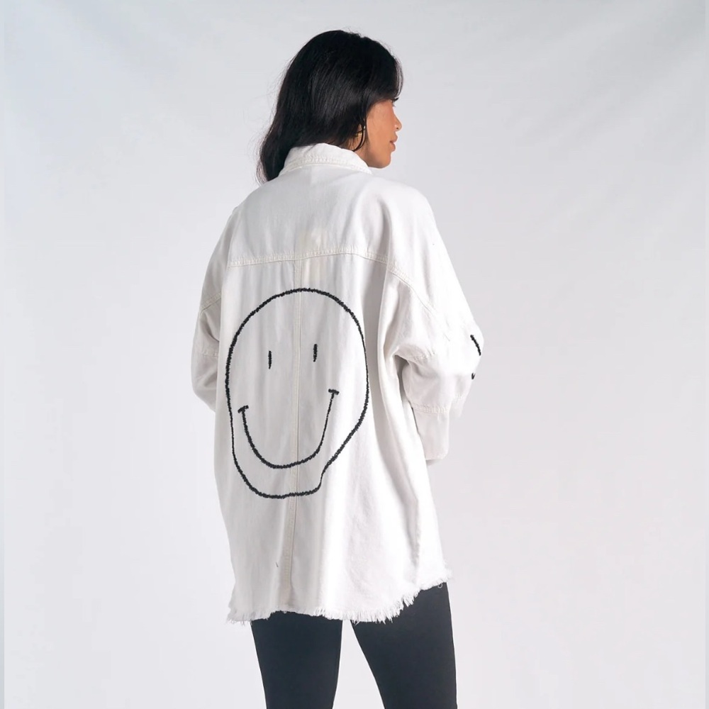 Elan White Smiley Dolly Women’s Shacket - Picture 4 of 6
